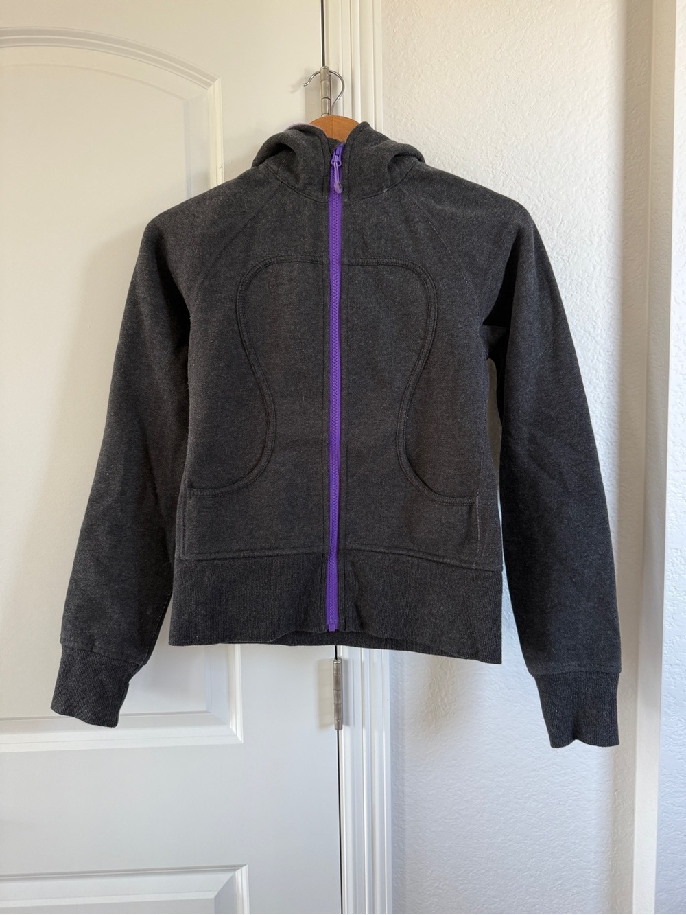 Lululemon purple and gray scuba size 4